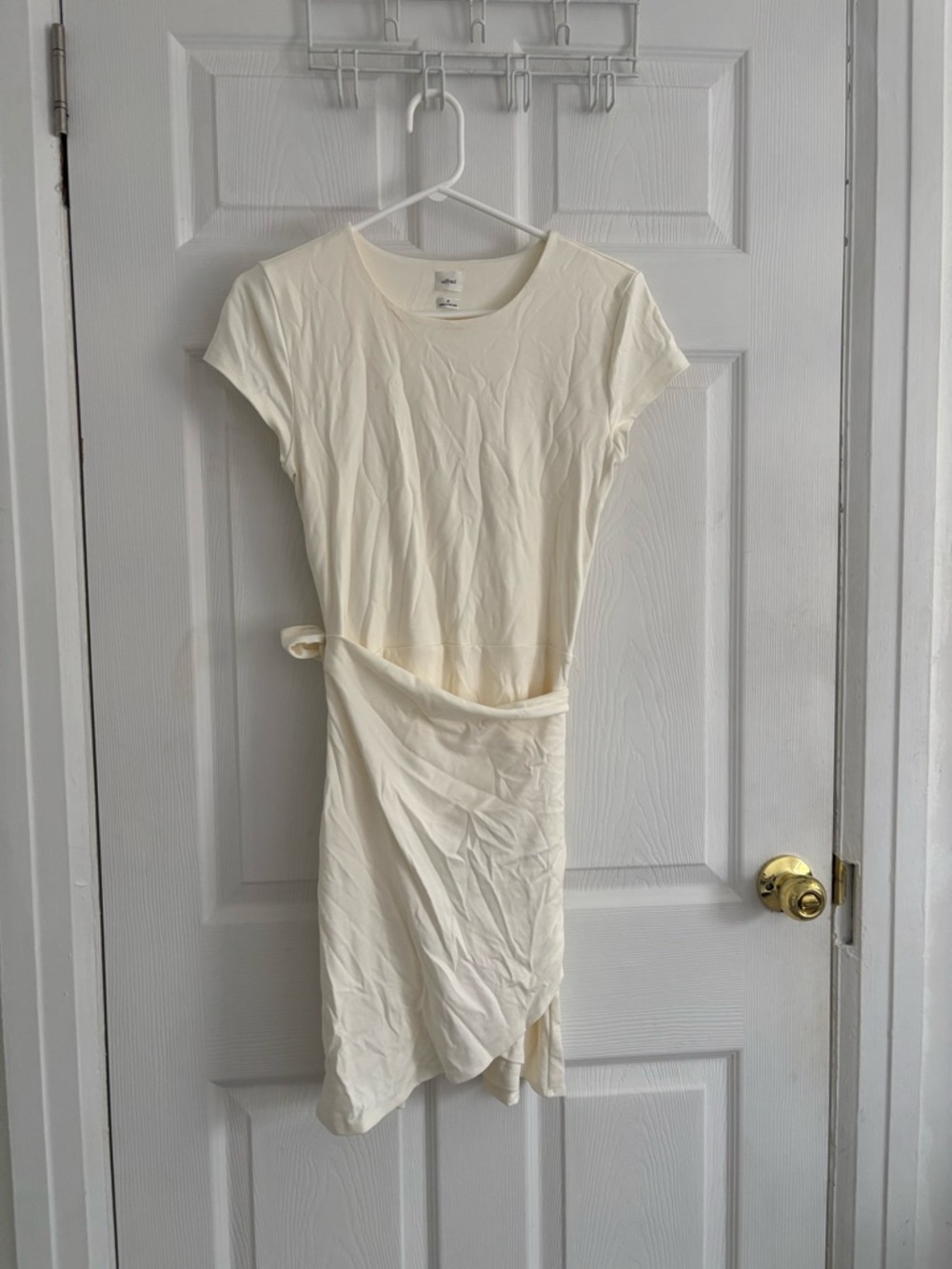 Aritzia Wilfred Cream Short-Sleeve Wrap Dress